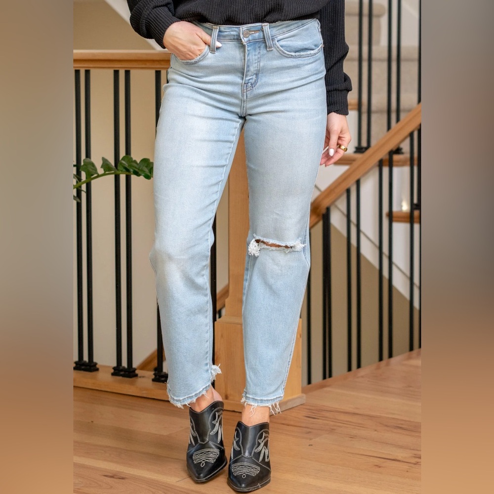 Vervet High Rise Straight Leg in Color Fabulously - Size 31